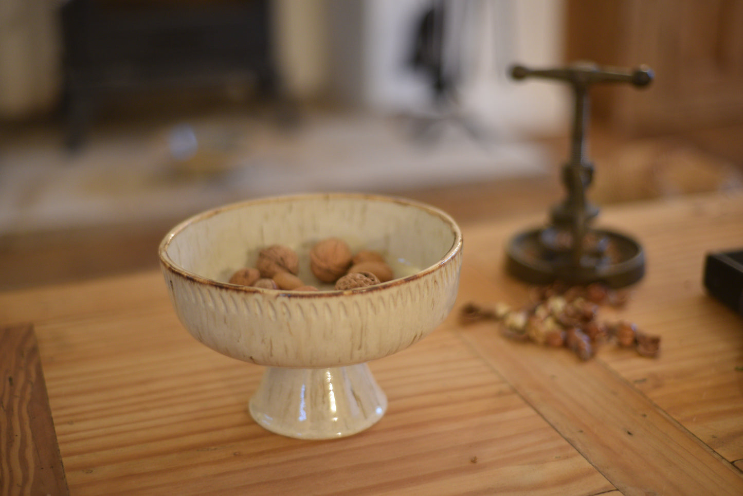 Medium Pedestal Bowl